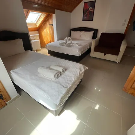 Bedesten Gazde/Camere de închiriat *